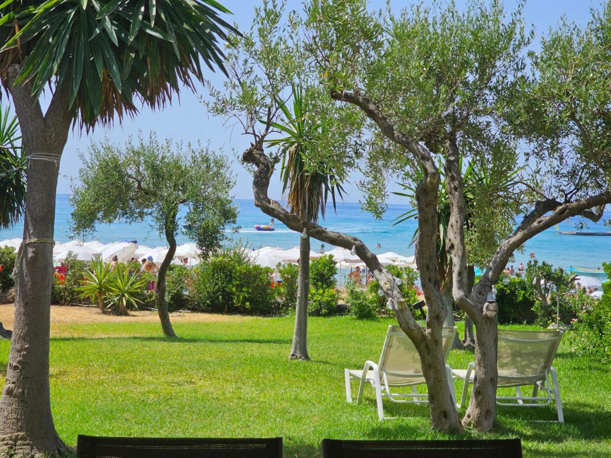 Glyfada Beachfront Apartment A3G Ngoại thất bức ảnh