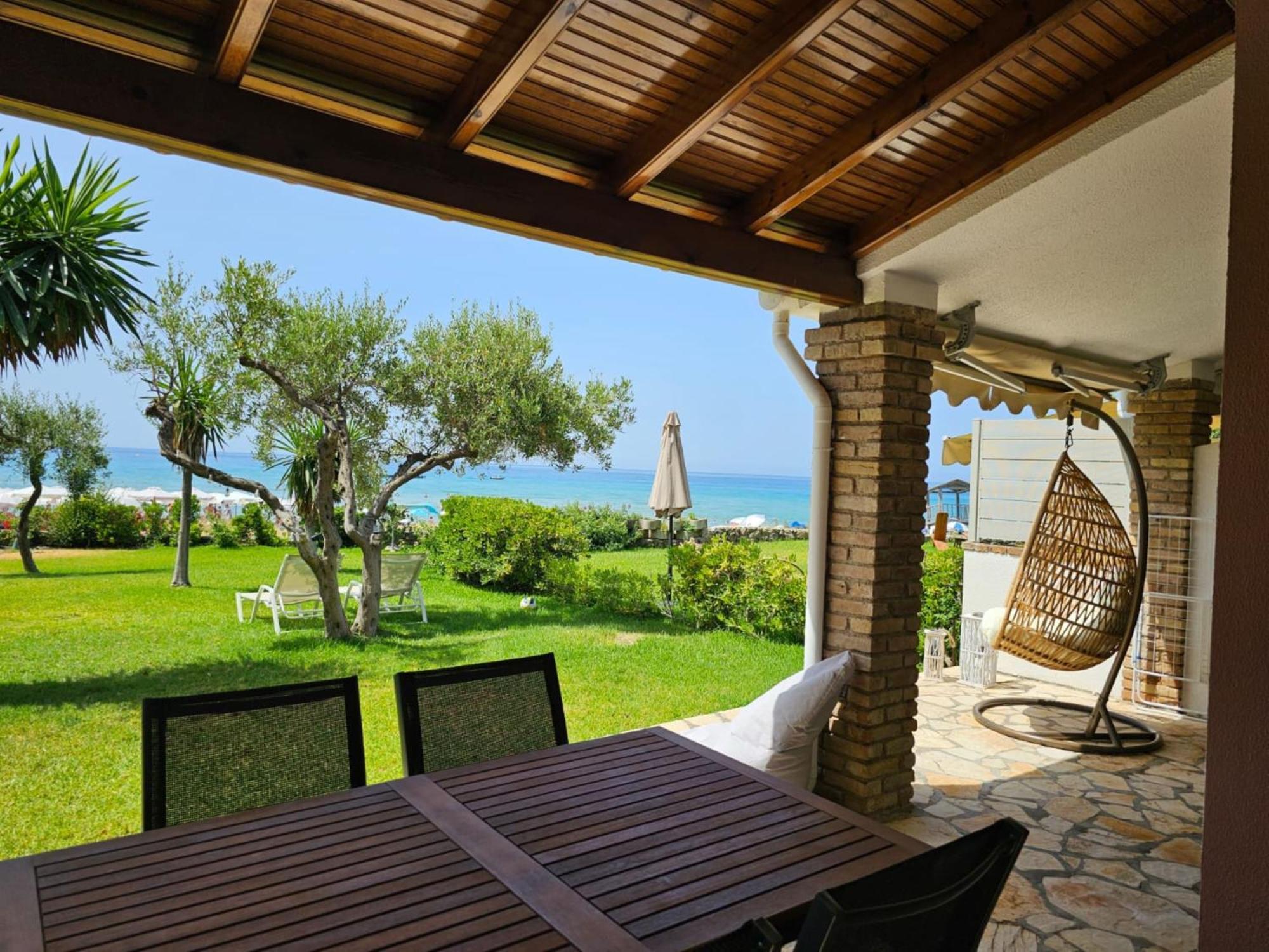 Glyfada Beachfront Apartment A3G Ngoại thất bức ảnh