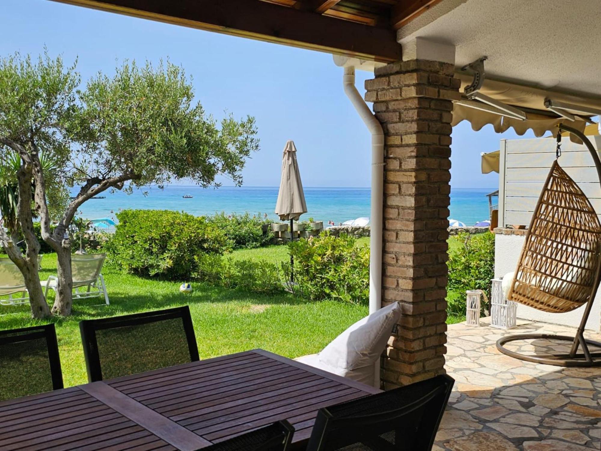 Glyfada Beachfront Apartment A3G Ngoại thất bức ảnh