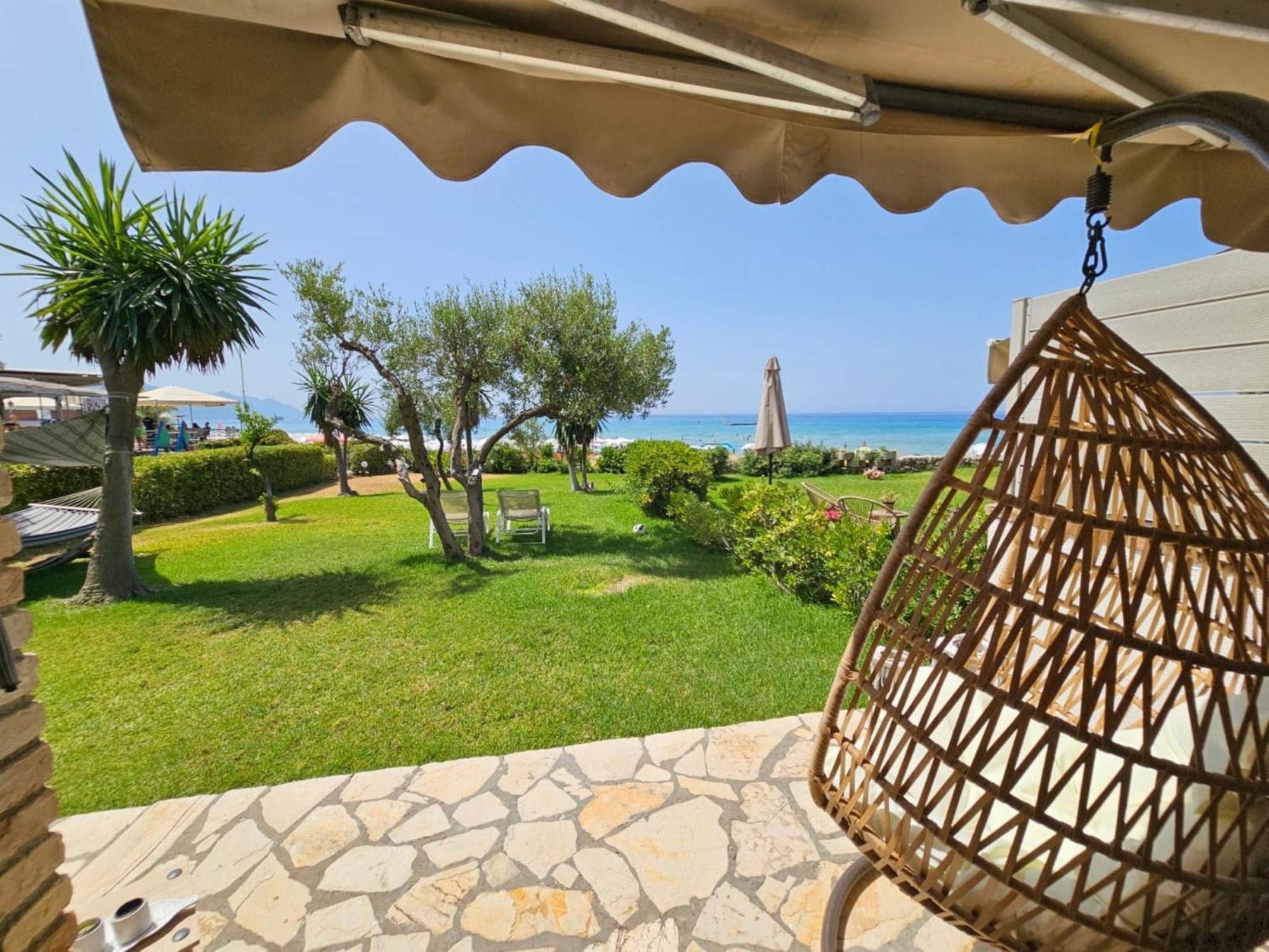 Glyfada Beachfront Apartment A3G Ngoại thất bức ảnh