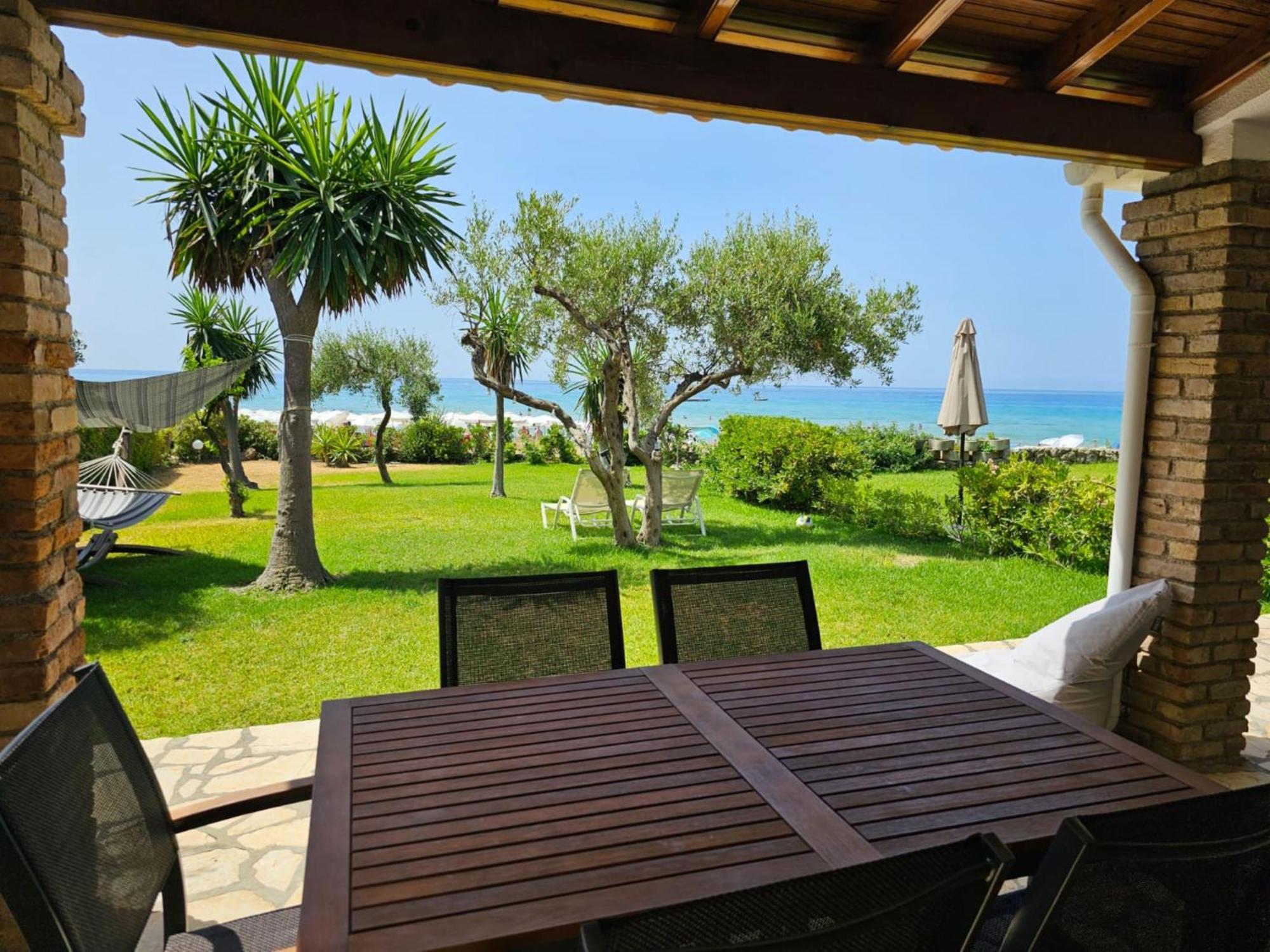 Glyfada Beachfront Apartment A3G Ngoại thất bức ảnh