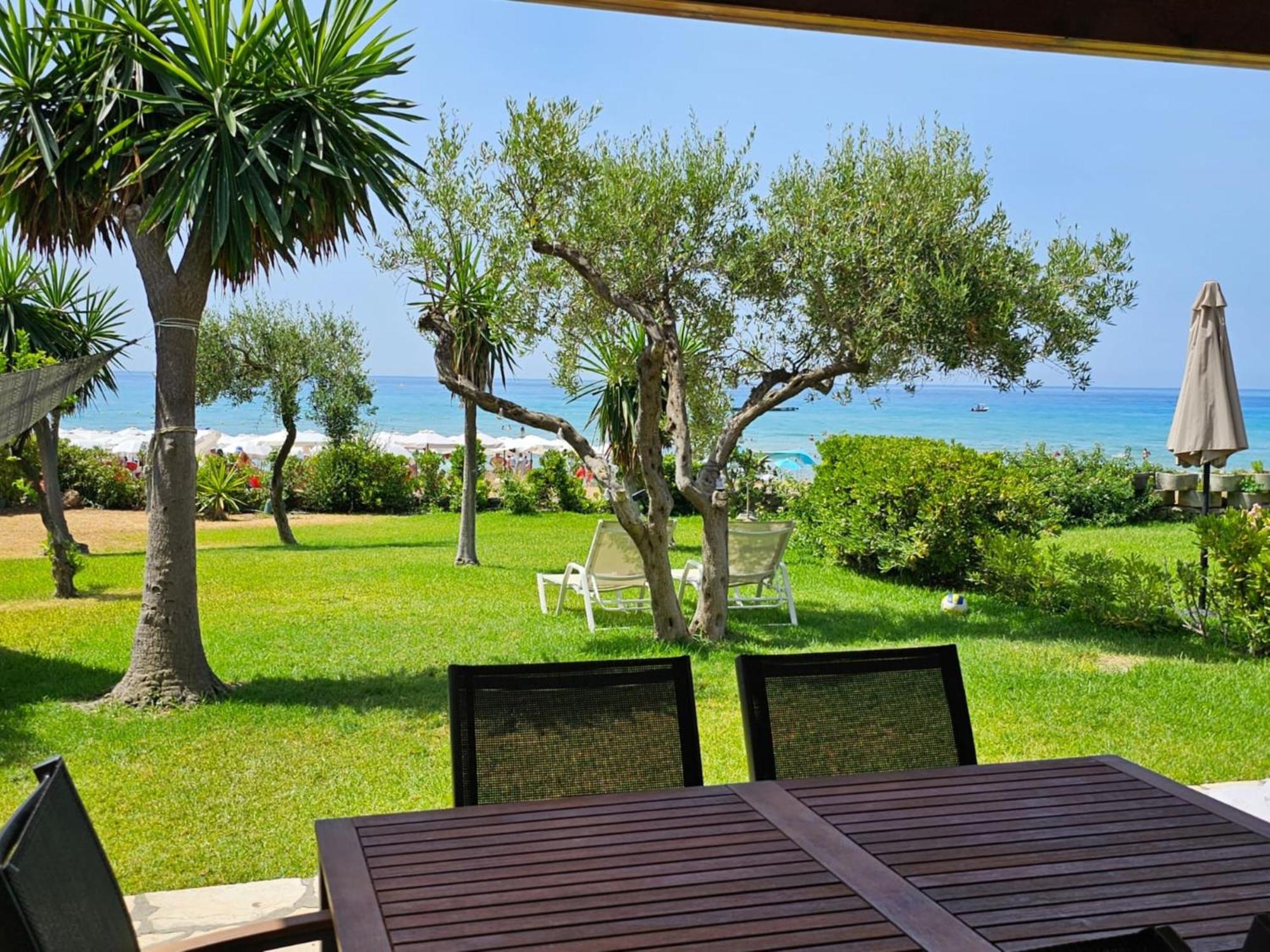 Glyfada Beachfront Apartment A3G Ngoại thất bức ảnh